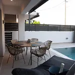 Luxury Private With Pool & Jacuzzi By Kla Willa *