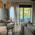 Luxury Private With Pool & Jacuzzi By Kla Villa