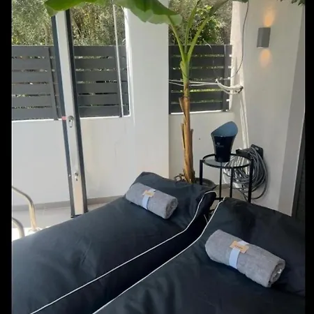Kla Luxury Boutique With Pool & Jacuzzi By Westbooking Gr * Nikiana