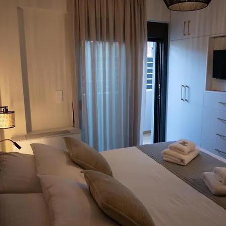 Kla Luxury Boutique With Pool & Jacuzzi By Westbooking Gr Nikiana