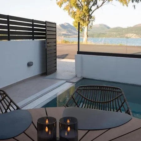 Kla Luxury Boutique With Pool & Jacuzzi By Westbooking Gr Nikiana