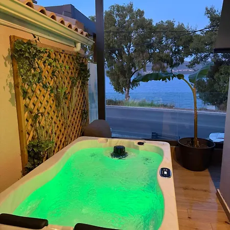 Kla Luxury Boutique With Pool & Jacuzzi By Westbooking Gr