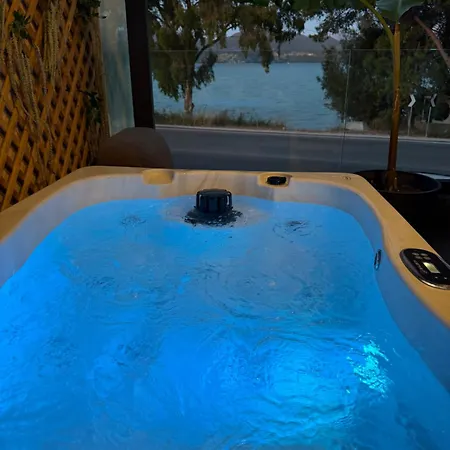Kla Luxury Boutique With Pool & Jacuzzi By Westbooking Gr * Nikiana