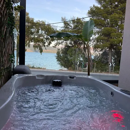 Kla Luxury Boutique With Pool & Jacuzzi By Westbooking Gr *