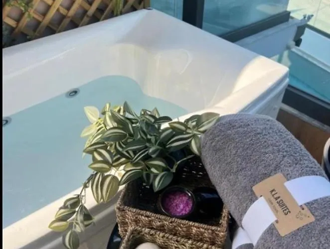 Luxury Private With Pool & Jacuzzi By Kla 빌라