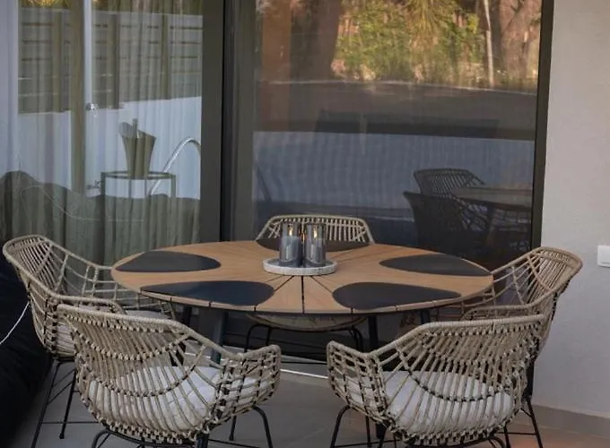 Luxury Private With Pool & Jacuzzi By Kla 빌라 니키아나